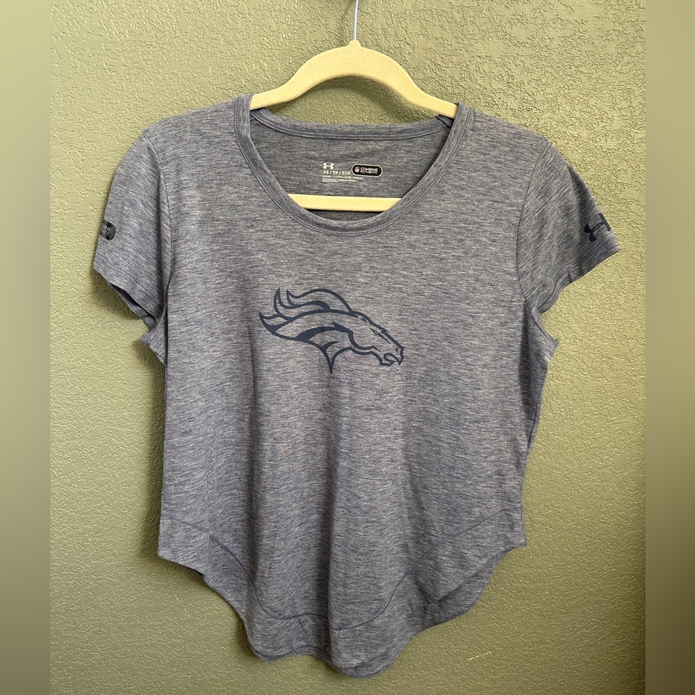 Denver Broncos Women's Gray Short Sleeve Tee